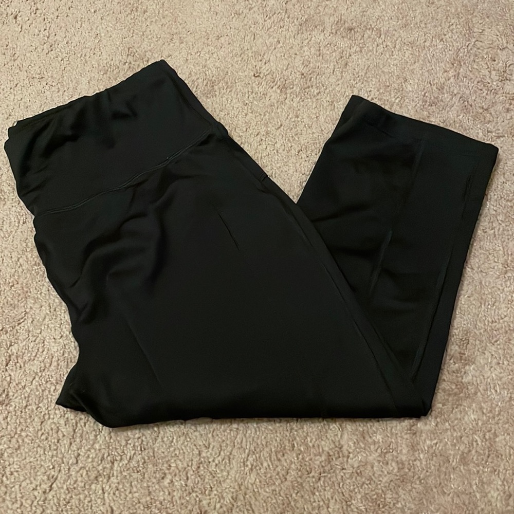 Avia Athletic Capri Leggings